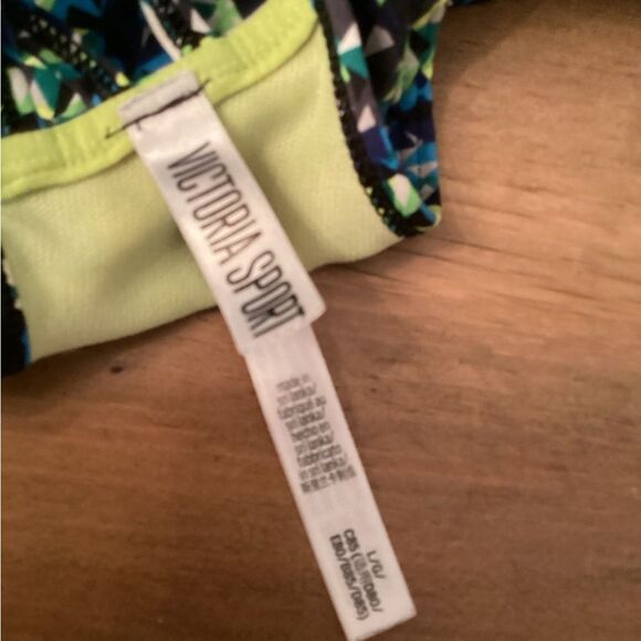 VICTORIA SPORT SZ LARGE BLUE GREEN GEOMETRIC PRINT CAGED RACERBACK SPORTS BRA - Picture 4 of 4